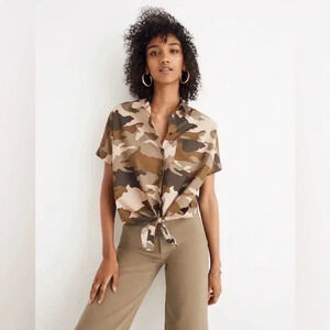 Madewell Short-Sleeve Tie-Front Shirt in Cottontail Camo Button Down Size XXS